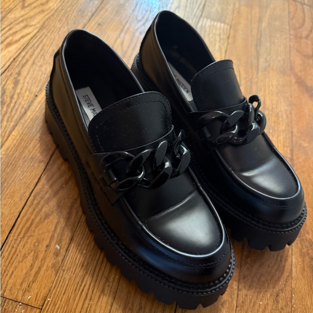 Steve Madden Size 11 Black Chunky Loafers Black Chain Monochrome